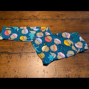 LuLaRoe OS Legging Cupcake & Unicorns